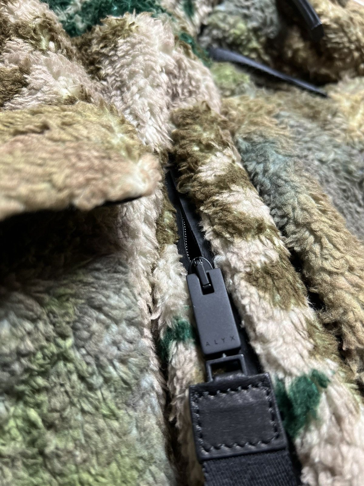 1017 ALYX 9SM 1017 ALYX 9SM Camo Asymmetrical Polar Myles Fleece *GRAIL* Size US L / EU 52-54 / 3 - 7 Thumbnail