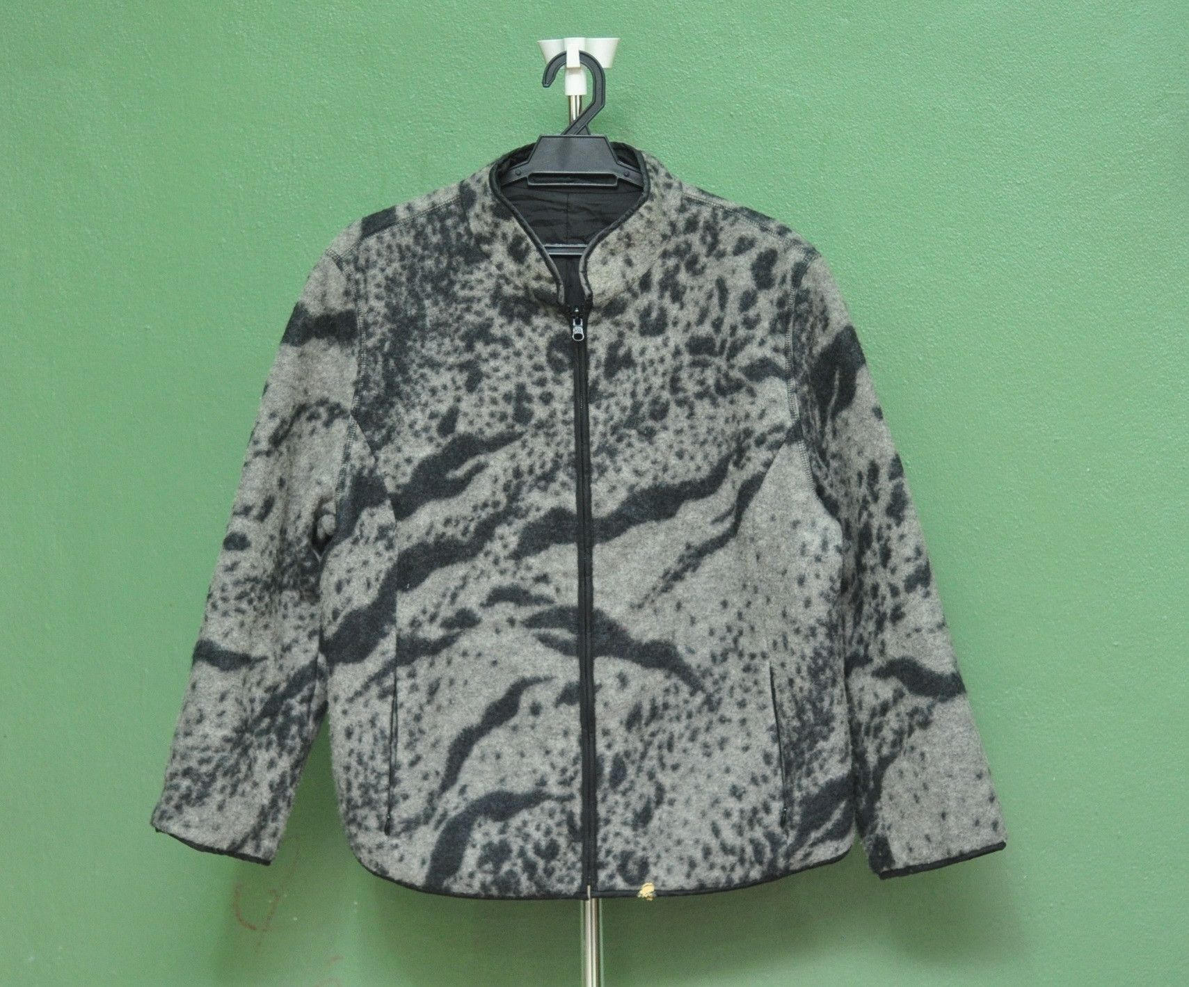 image of Vintage Japanese Designer Women Fashion Style Sweater Jaket (Size Medium)