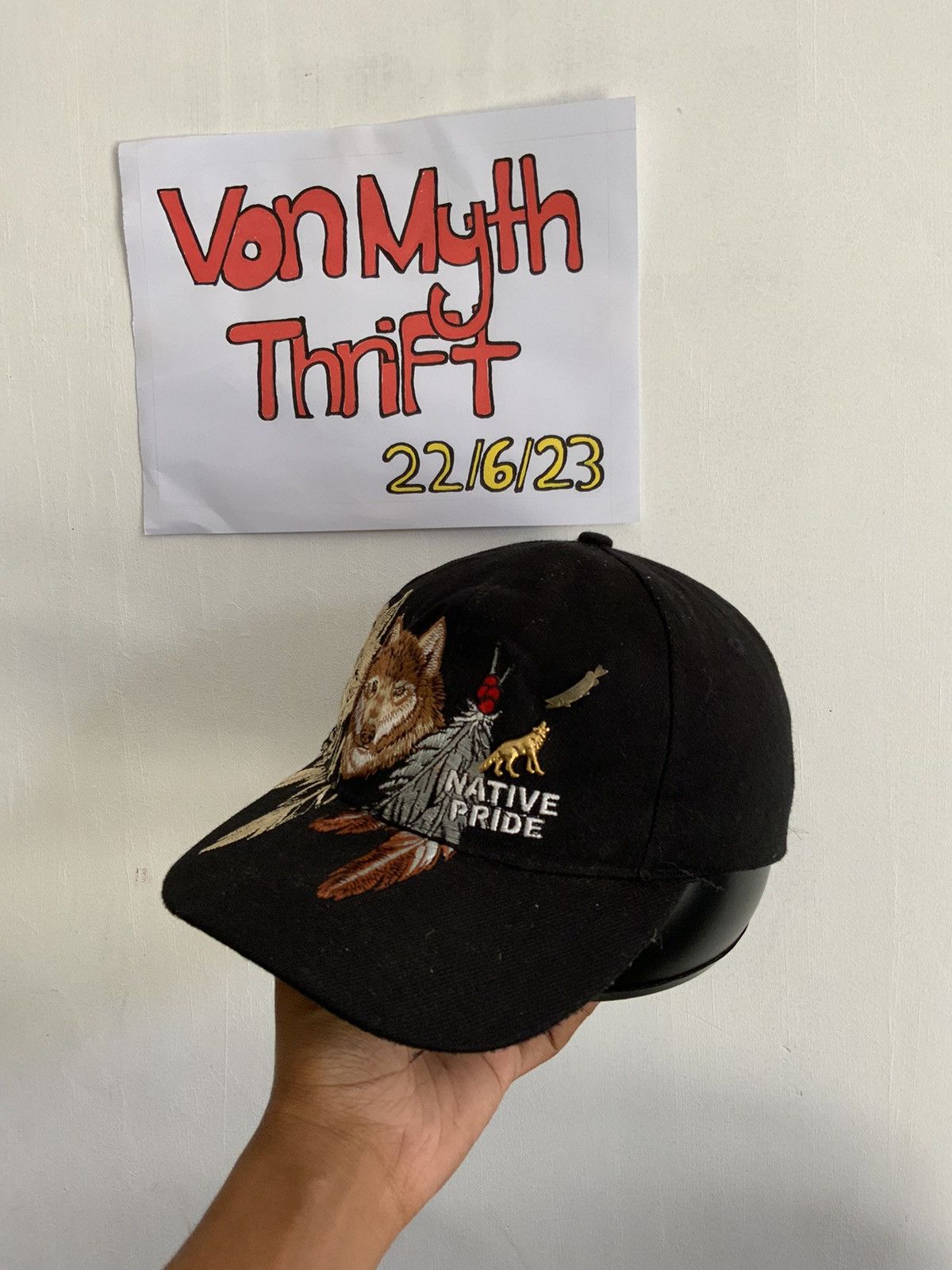 KMRii Vintage Native Pride Wolf Hat Size ONE SIZE - 1 Thumbnail