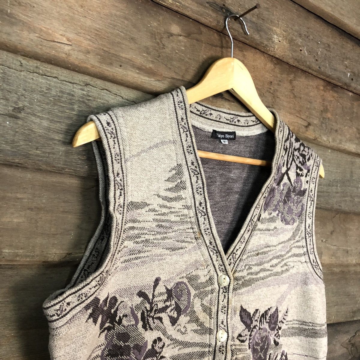 Vintage DL Tokyo Biyari Brown art japan Vest knitwear #6814 Size US M / EU 48-50 / 2 - 6 Thumbnail