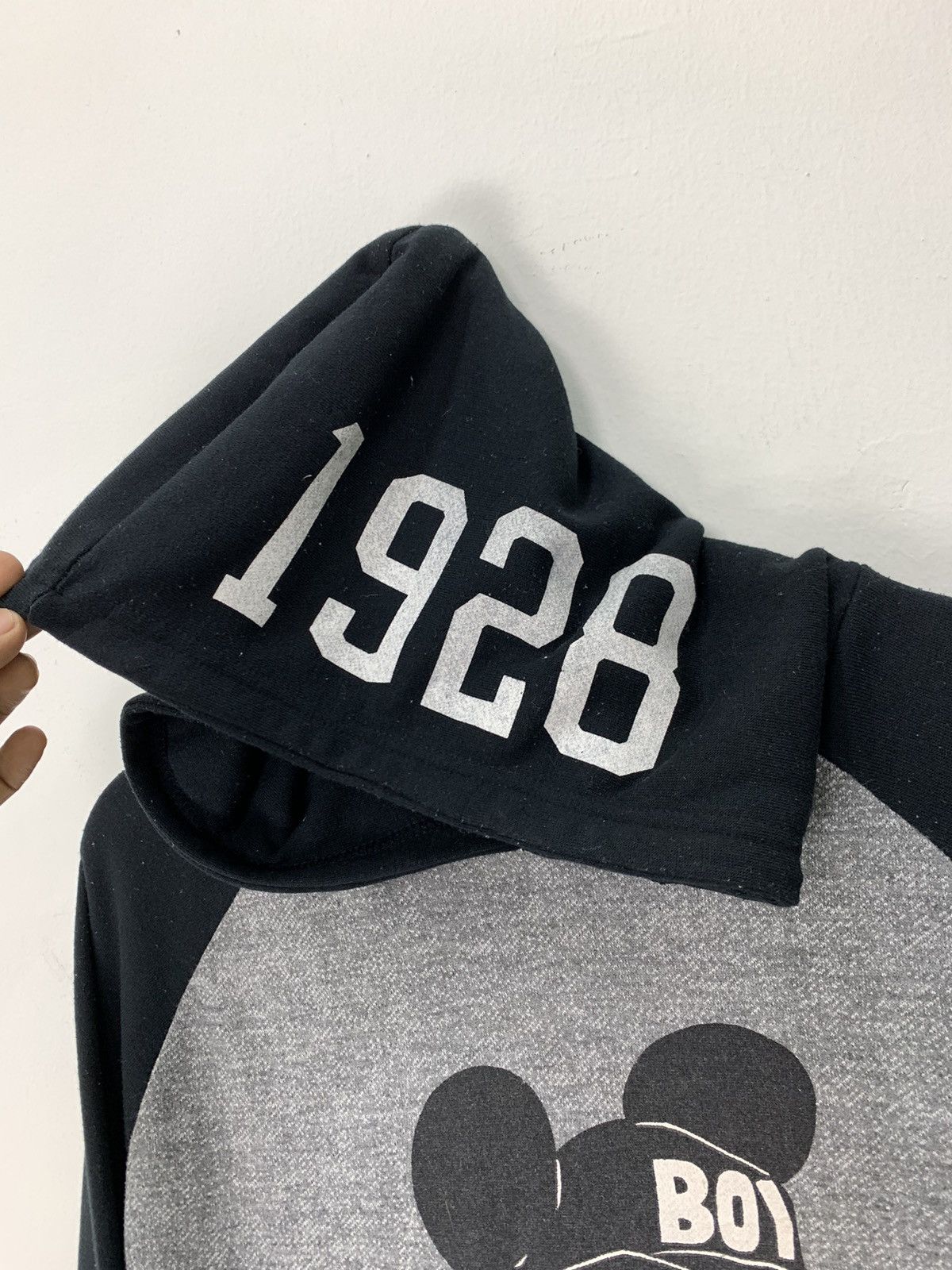 Disney × Japanese Brand × Mickey Mouse DISNEY MICKEY MOUSE Biglogo Raglan Sweatshirt Hoodie Jacket Size US M / EU 48-50 / 2 - 5 Thumbnail
