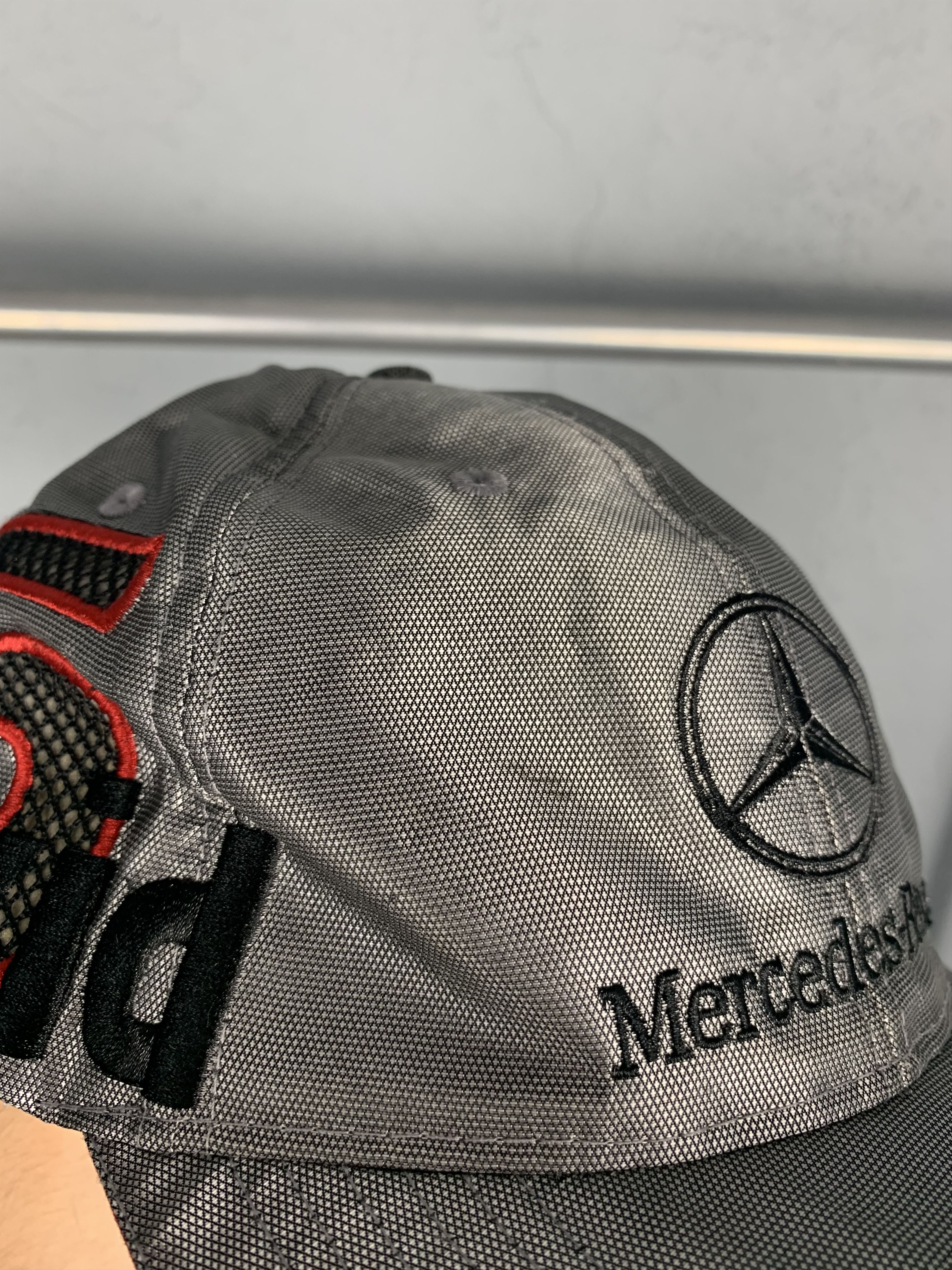 Formula 1 × Mercedes-Benz RARE! MERCEDES BENZ F1 Driver David Coultard Signature Cap Size ONE SIZE - 3 Thumbnail