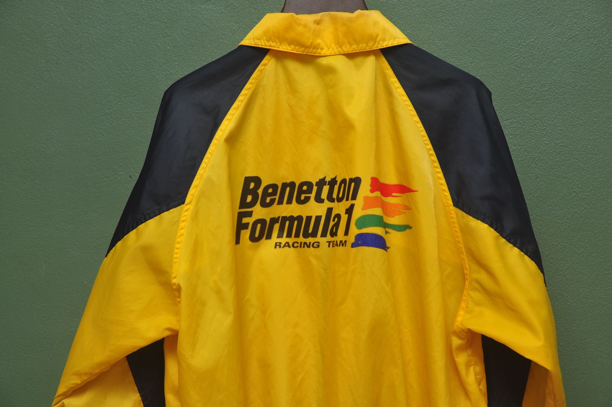 Benetton × Japanese Brand Vintage Benetton Formula 1 Streetwear Windbreaker Sweater Size US L / EU 52-54 / 3 - 6 Thumbnail