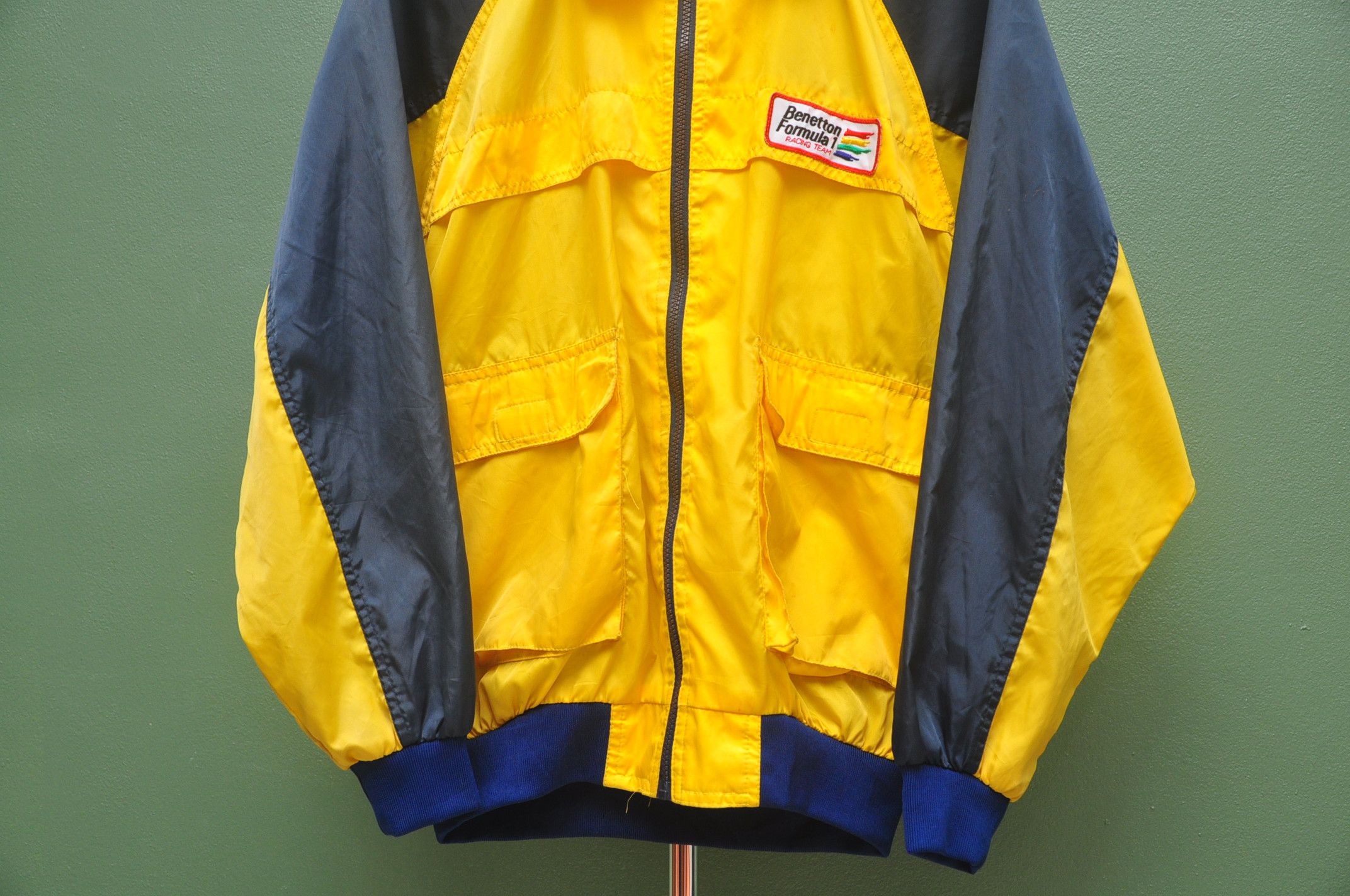 Benetton × Japanese Brand Vintage Benetton Formula 1 Streetwear Windbreaker Sweater Size US L / EU 52-54 / 3 - 4 Thumbnail