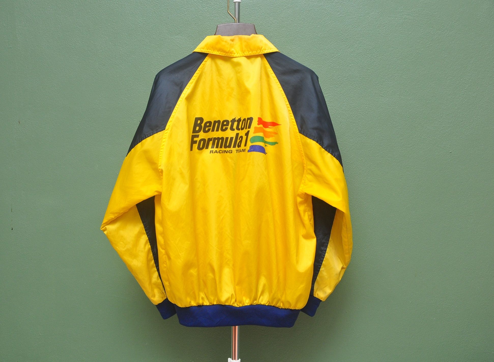 Benetton × Japanese Brand Vintage Benetton Formula 1 Streetwear Windbreaker Sweater Size US L / EU 52-54 / 3 - 5 Thumbnail