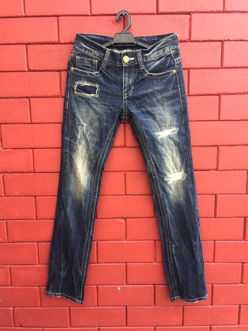 image of Distressed Denim Vintage Red Pepper Distressed Travis Scott Fashion Style in Dark Blue (Size 31)