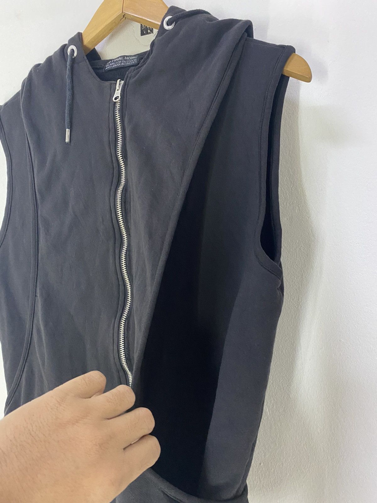 Final Home Final Home Back Pocket Jacket Sleeveless survival Jacket Size US M / EU 48-50 / 2 - 7 Thumbnail