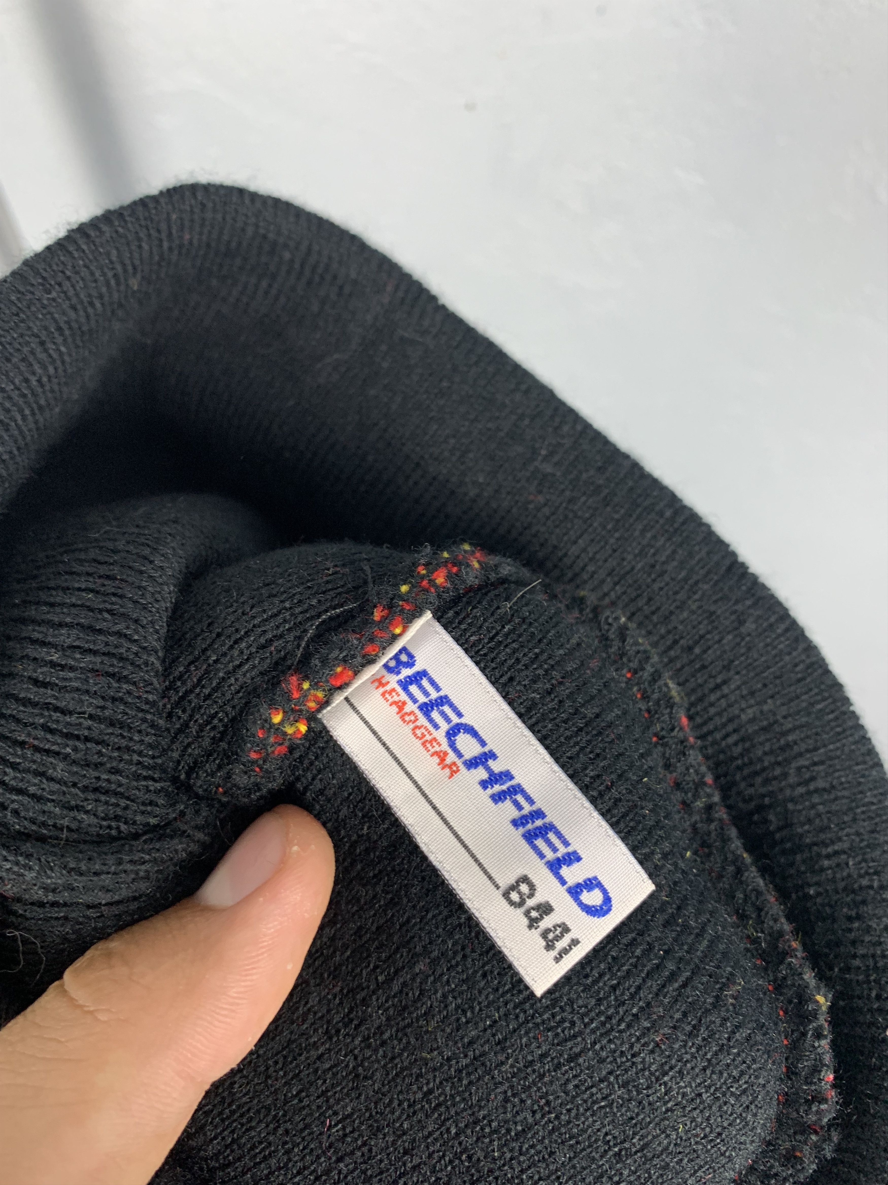 20471120 × Vintage Full Print Fire Black Beanie Hat On Fleece Size ONE SIZE - 3 Thumbnail