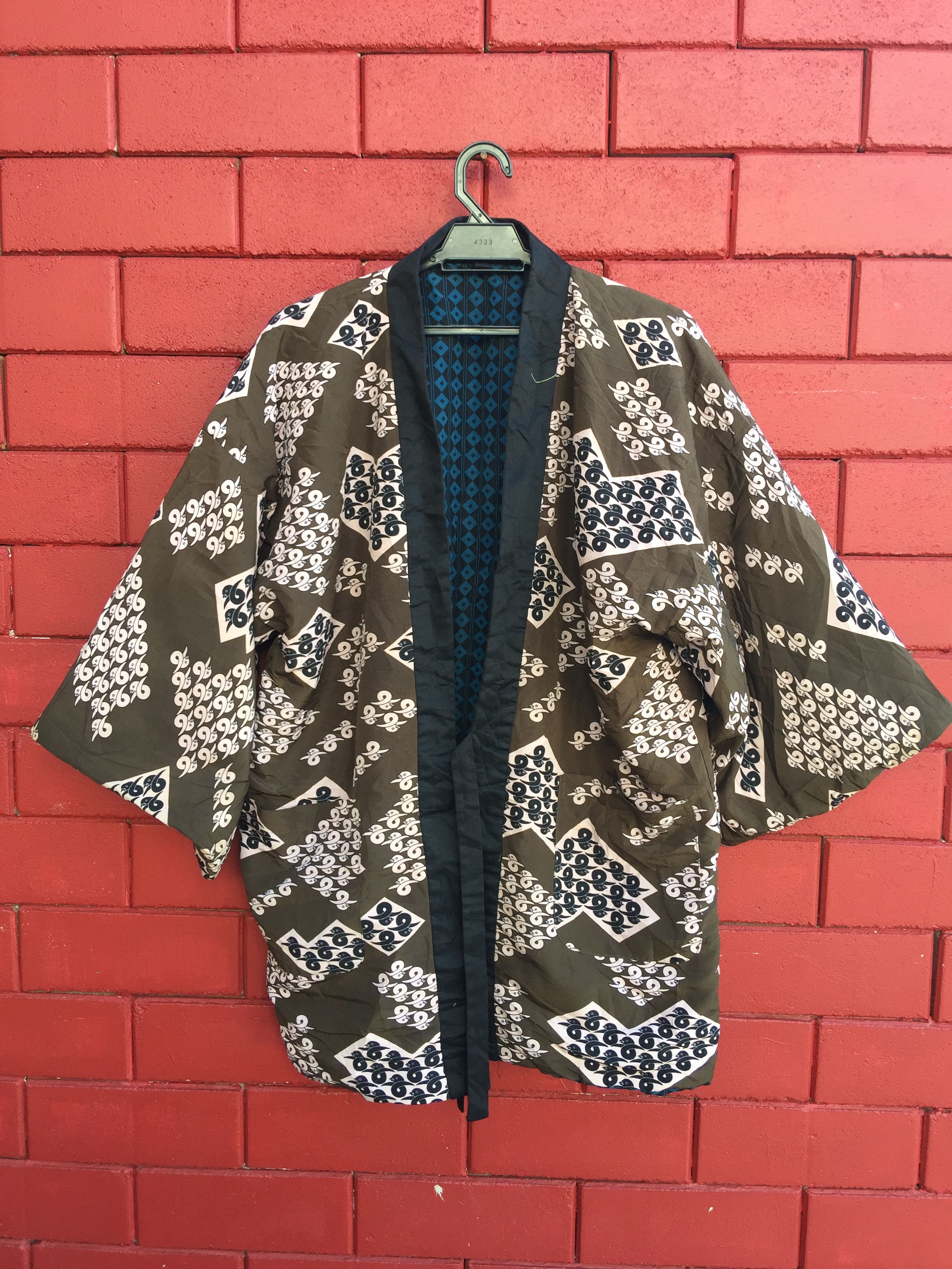 image of Kimono Japan Dragon Vintage Japanese Kimono Reversible Travis Scott Fashion, Men's (Size Large)