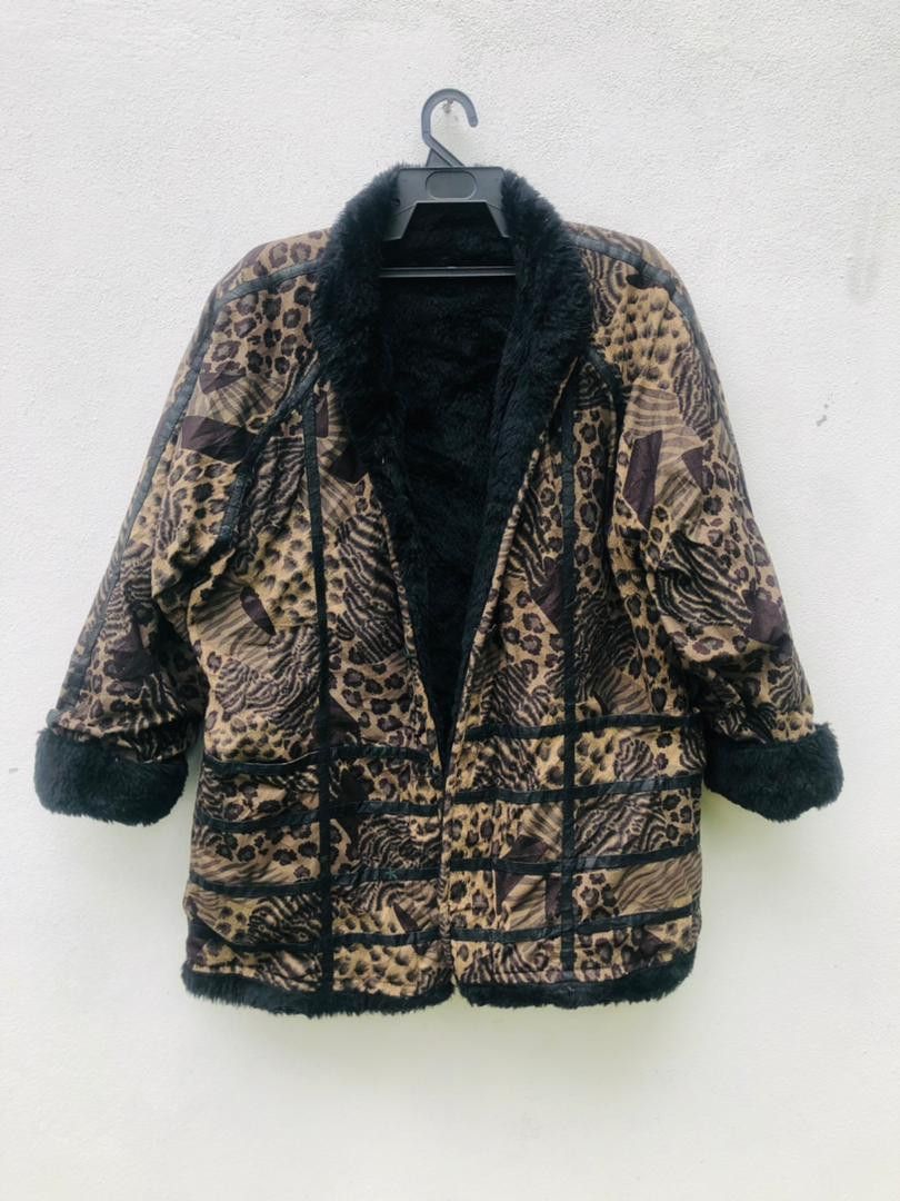 Japanese Brand Vintage Zebra Japanese Designer Travis Scott Fashion Size US L / EU 52-54 / 3 - 1 Thumbnail
