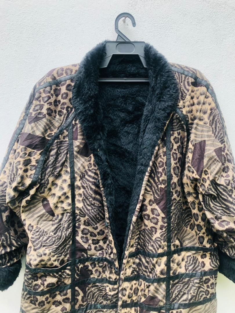 Japanese Brand Vintage Zebra Japanese Designer Travis Scott Fashion Size US L / EU 52-54 / 3 - 3 Thumbnail