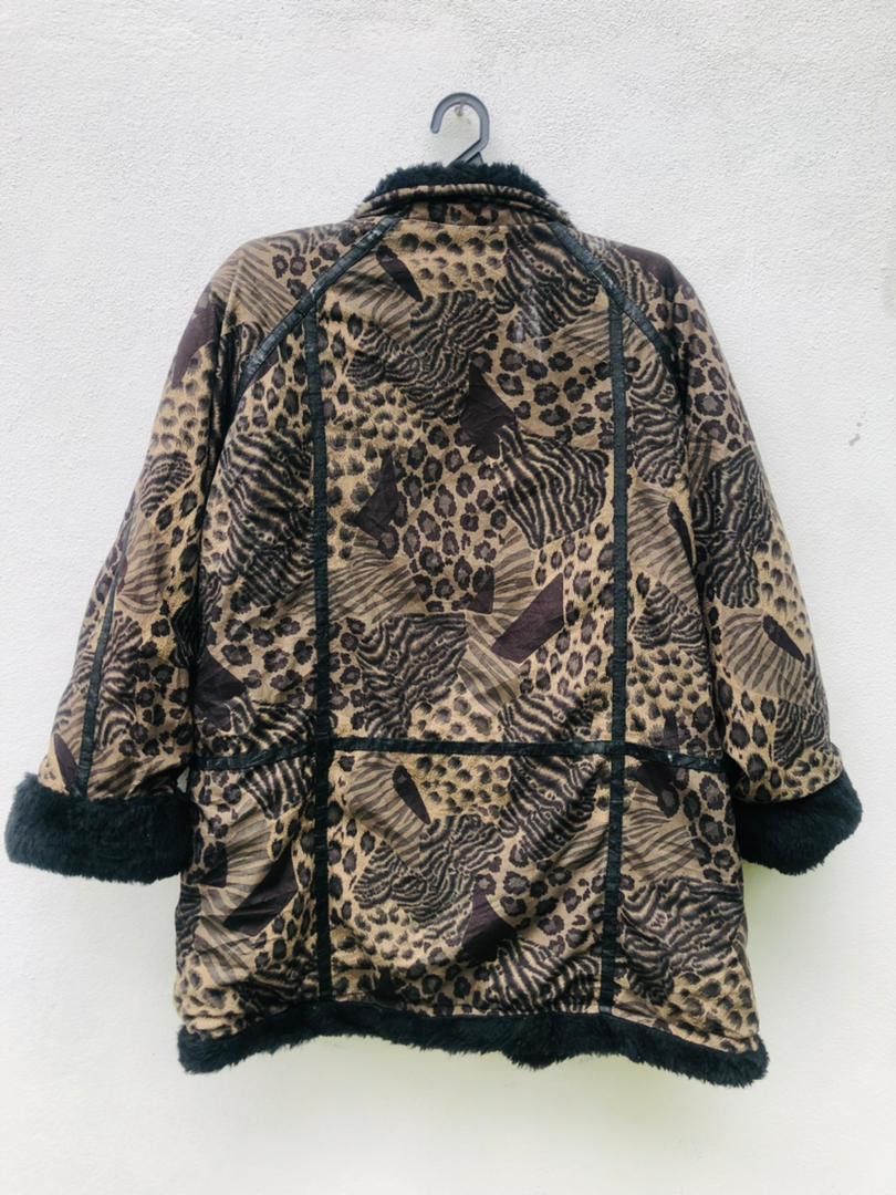 Japanese Brand Vintage Zebra Japanese Designer Travis Scott Fashion Size US L / EU 52-54 / 3 - 2 Thumbnail