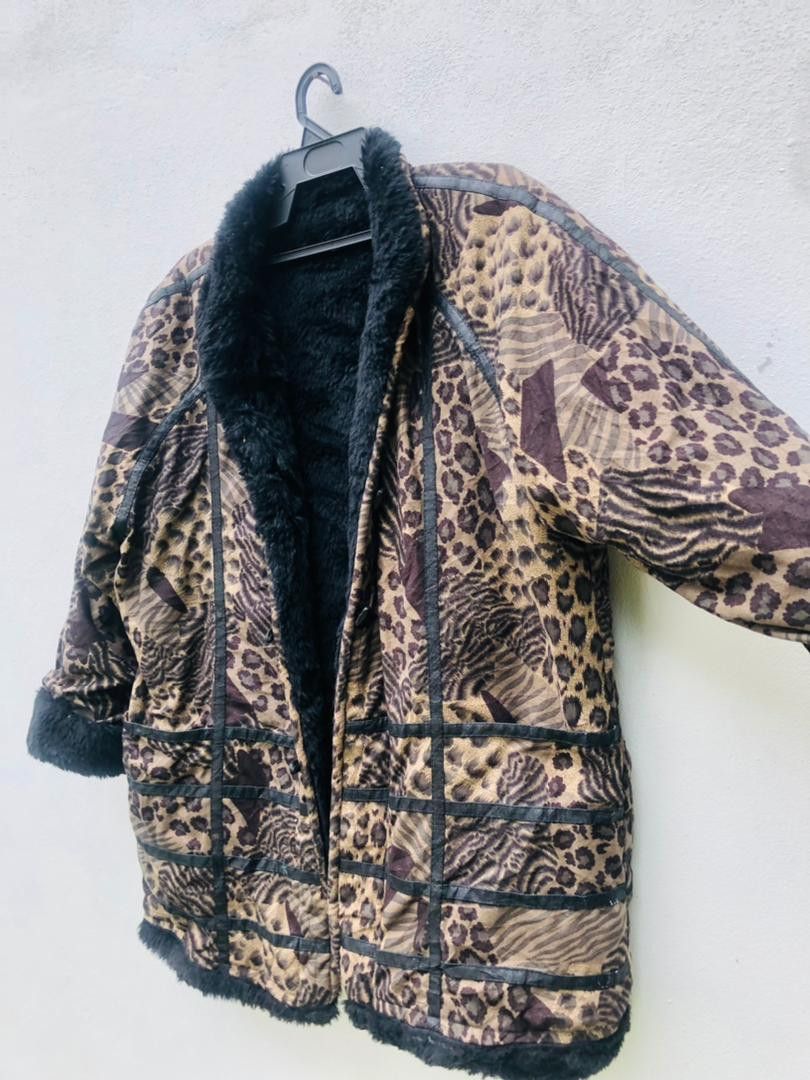 Japanese Brand Vintage Zebra Japanese Designer Travis Scott Fashion Size US L / EU 52-54 / 3 - 5 Thumbnail