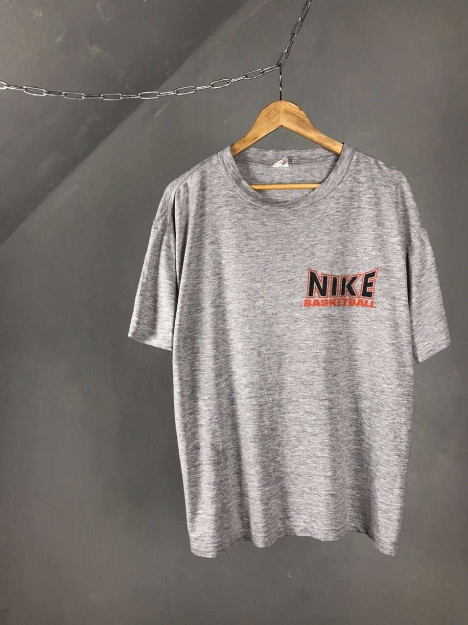 Nike Nike swoosh streetwear vintage basketball tee Size US L / EU 52-54 / 3 - 1 Thumbnail