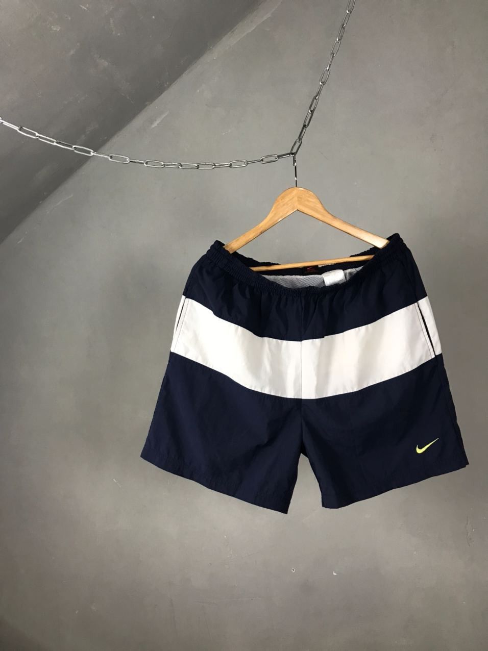 Vintage Nike vintage big swoosh sportwear shorts Size US 32 / EU 48 - 1 Thumbnail
