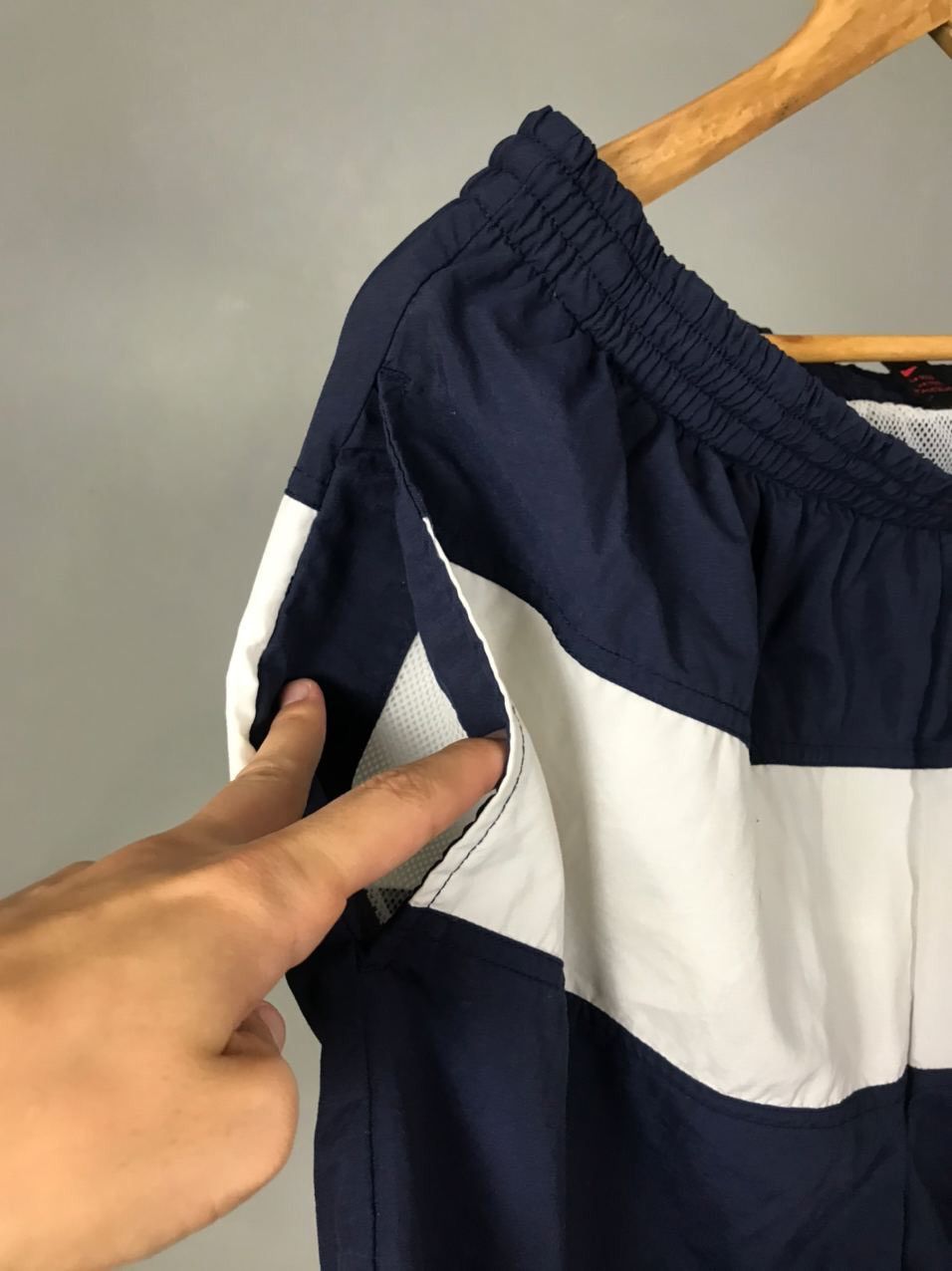 Vintage Nike vintage big swoosh sportwear shorts Size US 32 / EU 48 - 4 Thumbnail