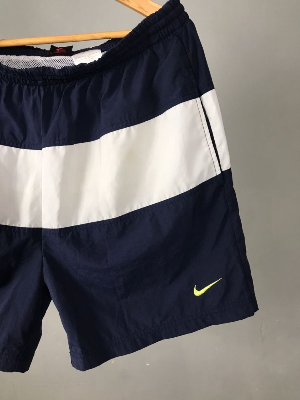 Vintage Nike vintage big swoosh sportwear shorts Size US 32 / EU 48 - 2 Thumbnail