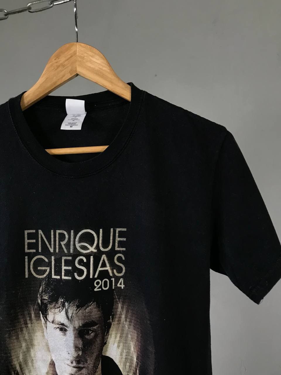 Band Tees × Vintage Enrique Iglesias vintage tee Size US M / EU 48-50 / 2 - 2 Thumbnail