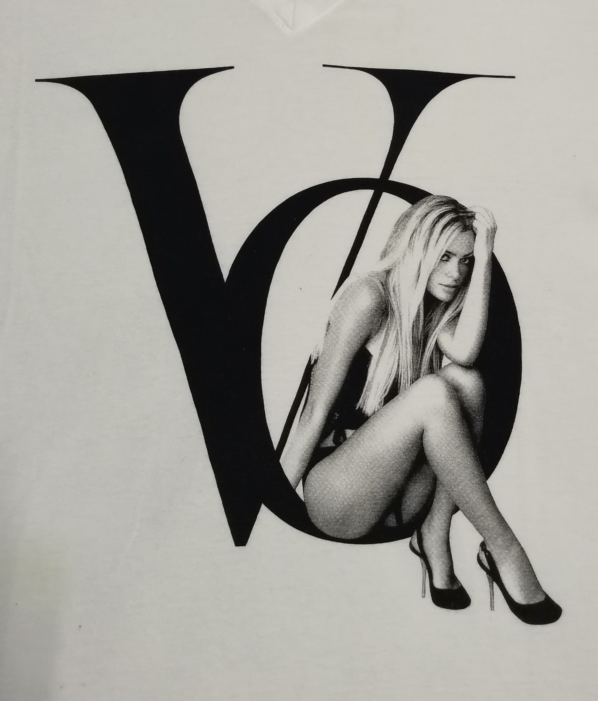 Vanquish Vanquish Tokyo Japan Designer Tee Sexy Girl Naked Size US L / EU 52-54 / 3 - 1 Thumbnail