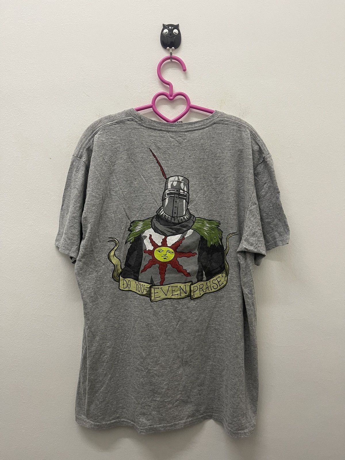 Nintendo Rare Vintage DARK SOULS Do You Even Praise BANDAI Promo Tee Size US L / EU 52-54 / 3 - 1 Thumbnail