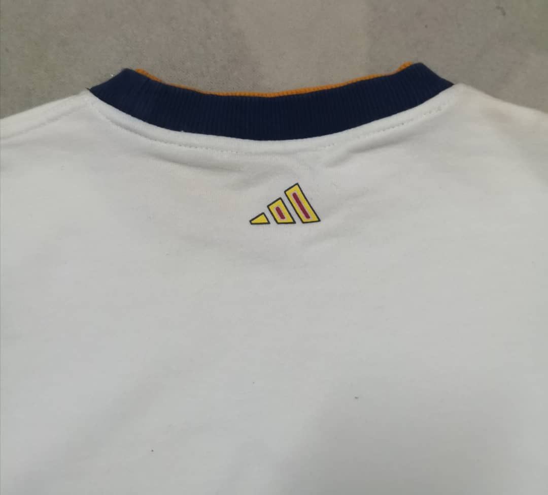 Adidas Vintage Adidas Embroidered Logo Size US M / EU 48-50 / 2 - 5 Thumbnail