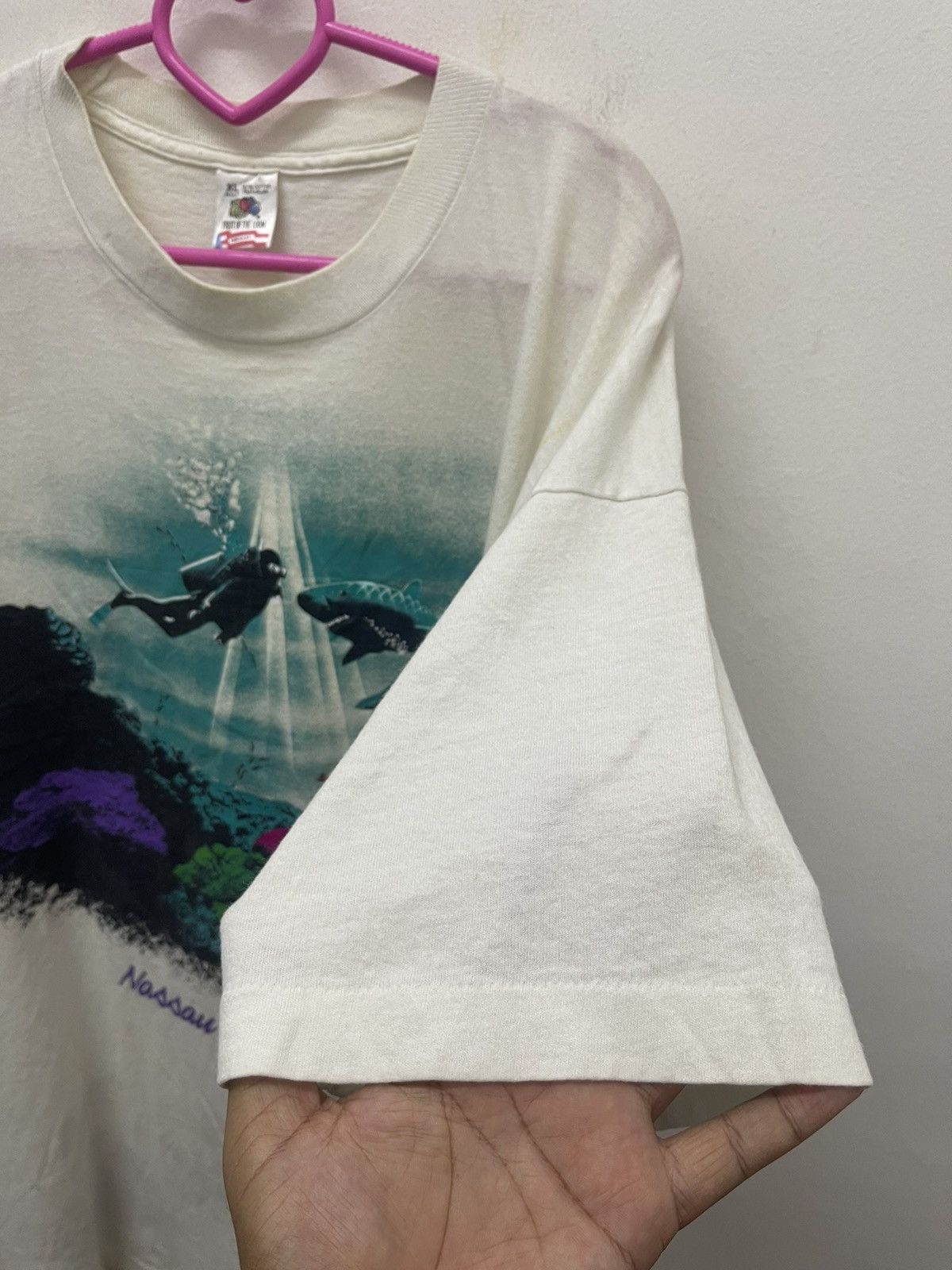 Fruit Of The Loom Rare Vintage NASSAU BAHAMAS Underwater Scuba Graphic Tee Size US XL / EU 56 / 4 - 3 Thumbnail