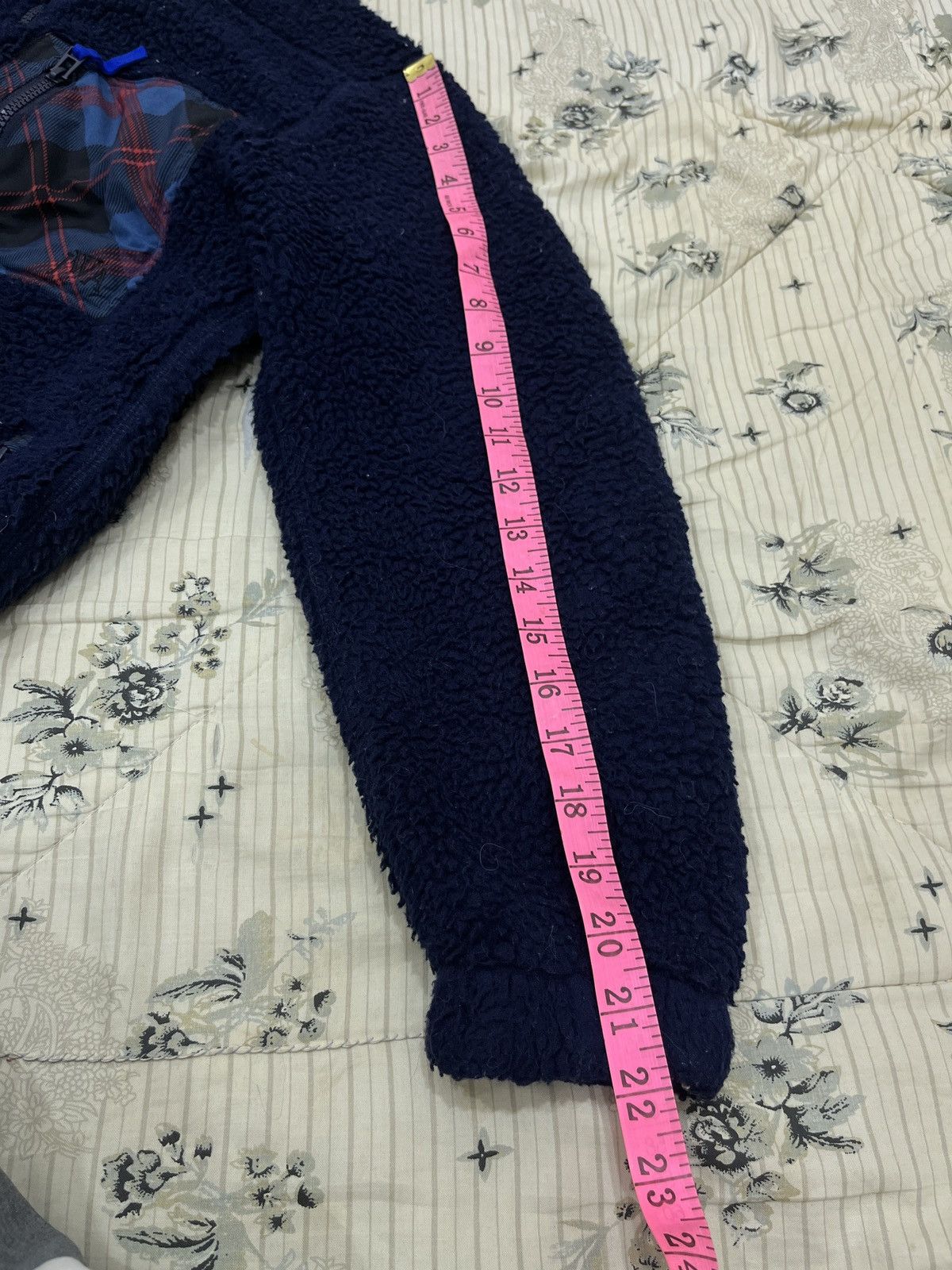 JW Anderson (Mmmm). JW ANDERSON X UNIQLO FLEECE JACKET Size US S / EU 44-46 / 1 - 14 Thumbnail