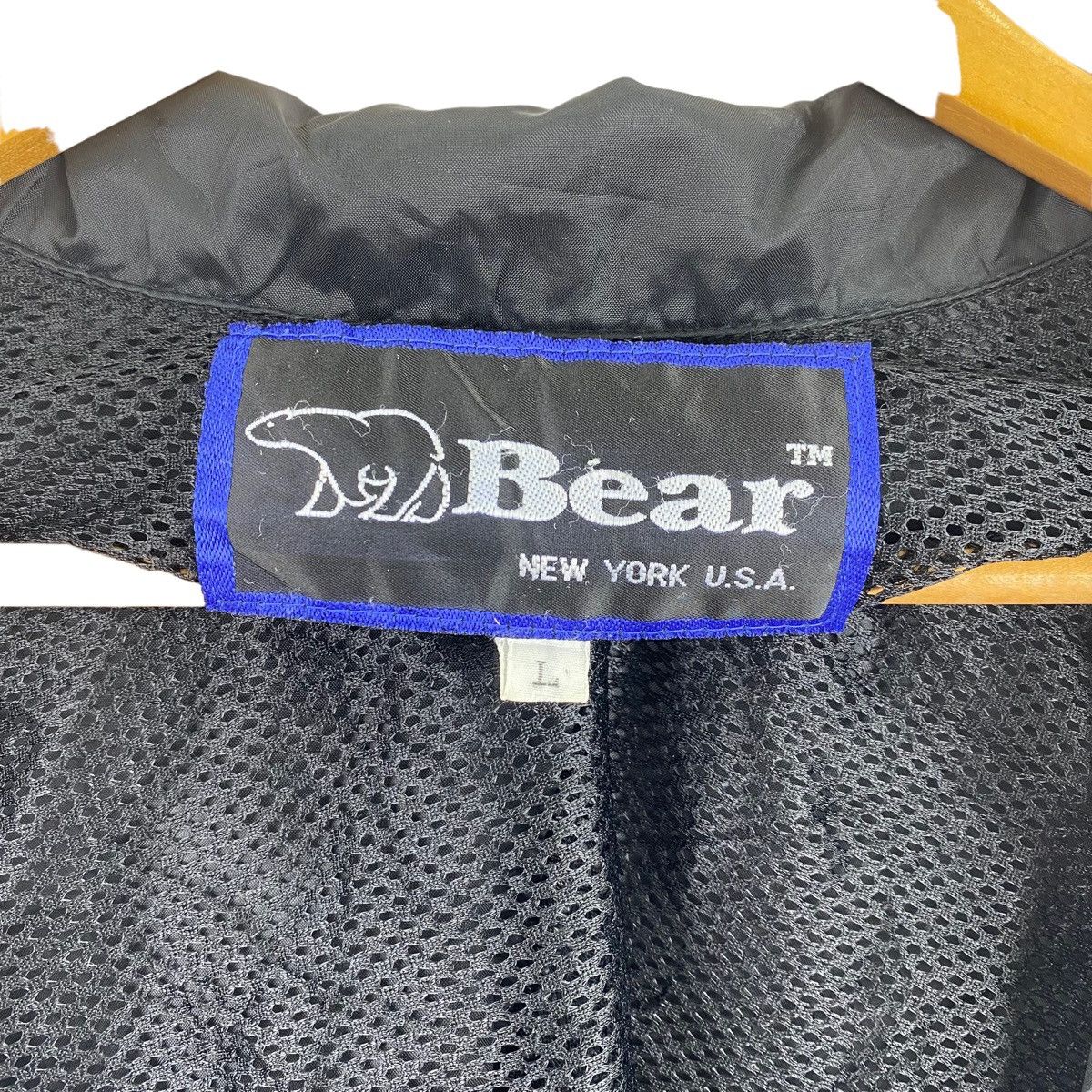 Vintage Vintage 90s BEAR USA Surf Big Print Black Oversize Size US L / EU 52-54 / 3 - 7 Thumbnail
