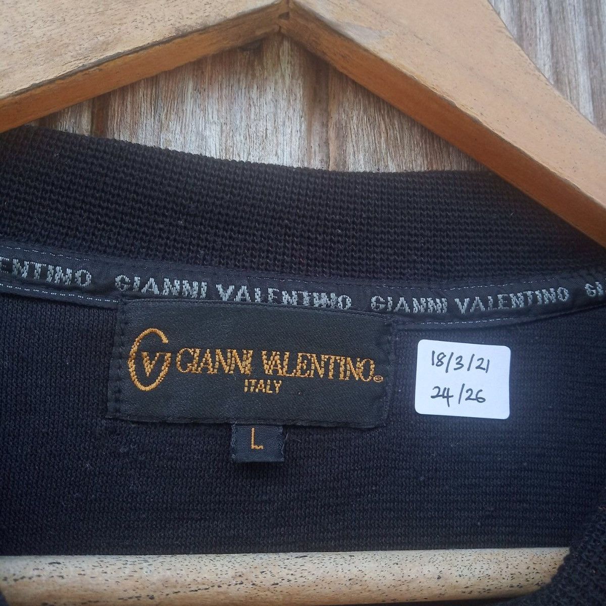 Valentino Gianni Valentino Italy Embroidery Colourful Logo Size US L / EU 52-54 / 3 - 4 Thumbnail