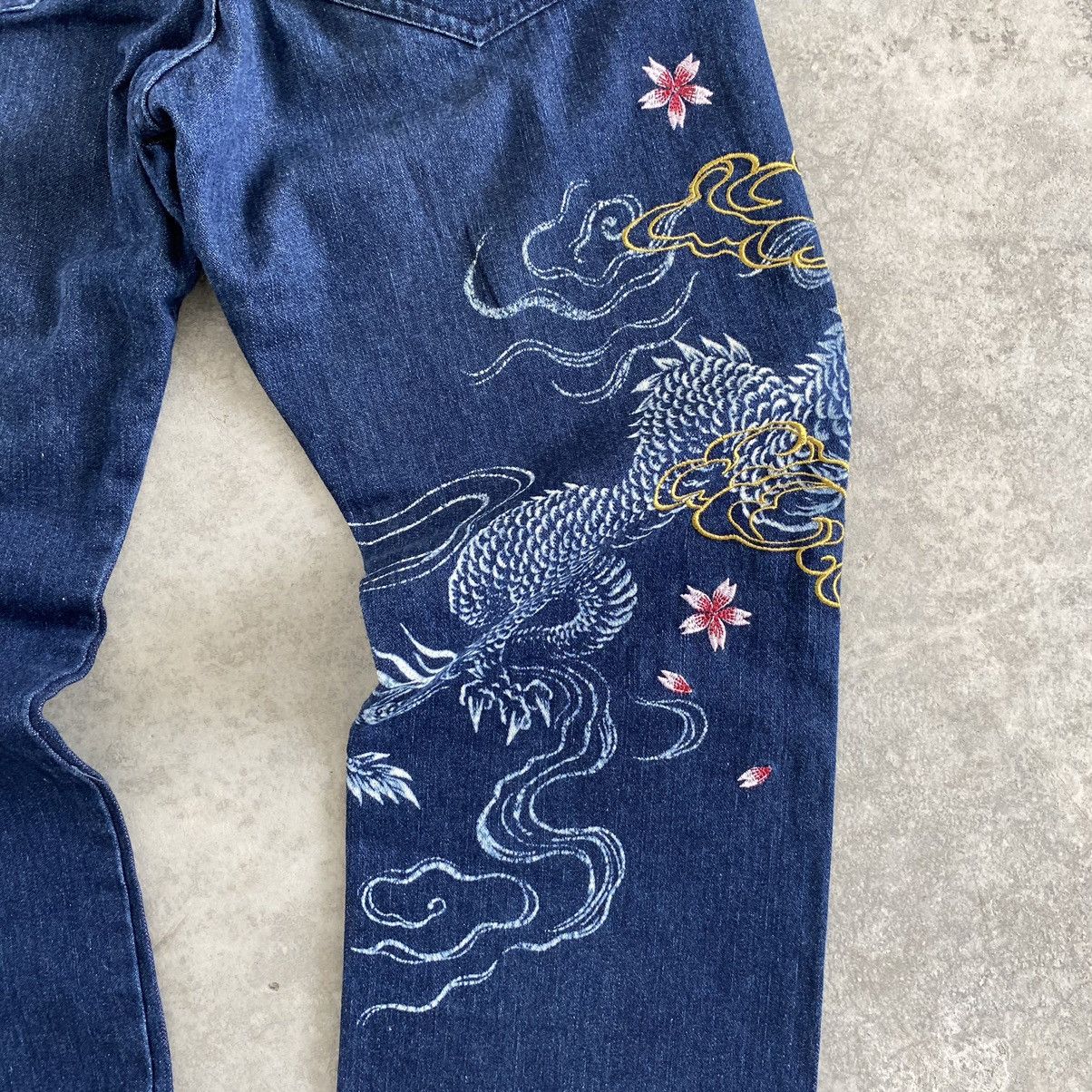Japanese Brand Vomanie Printed Embroidery Sukajan Denim Jeans Size US 31 - 16 Thumbnail