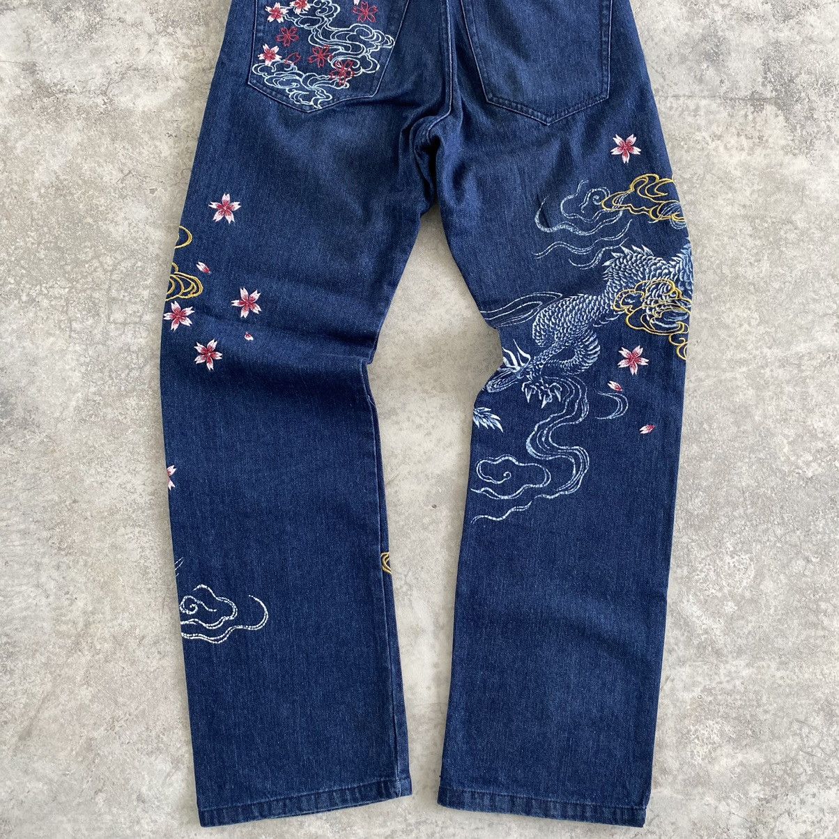 Japanese Brand Vomanie Printed Embroidery Sukajan Denim Jeans Size US 31 - 14 Thumbnail