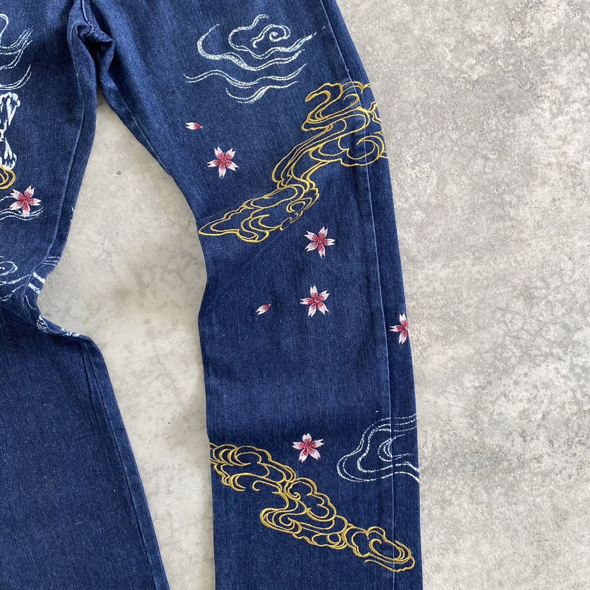 Japanese Brand Vomanie Printed Embroidery Sukajan Denim Jeans Size US 31 - 7 Thumbnail