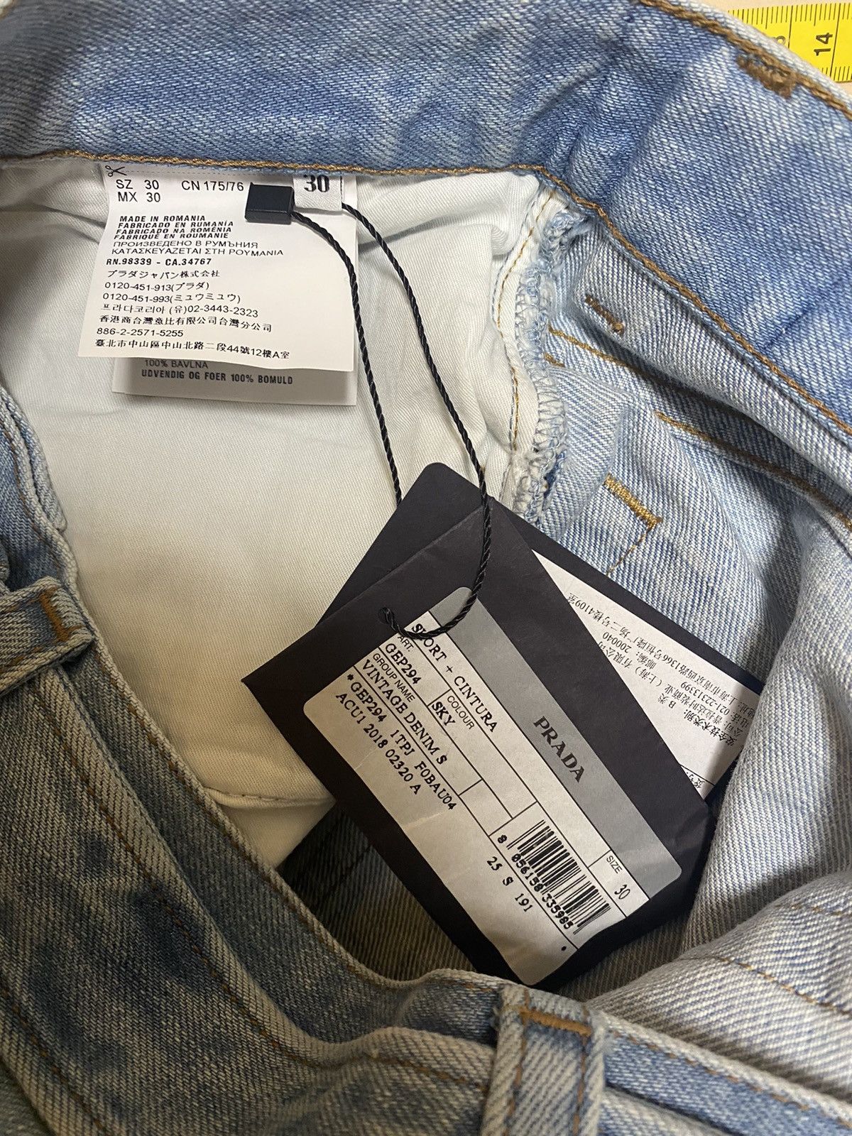 Prada SS19 runaway denim shorts Sz31 Size US 31 - 8 Thumbnail