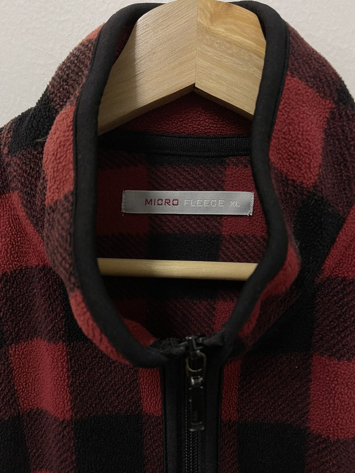 Uniqlo × Vintage Micro Fleece x Uniqlo Zipper Red Tartan Sweater Size US M / EU 48-50 / 2 - 2 Thumbnail