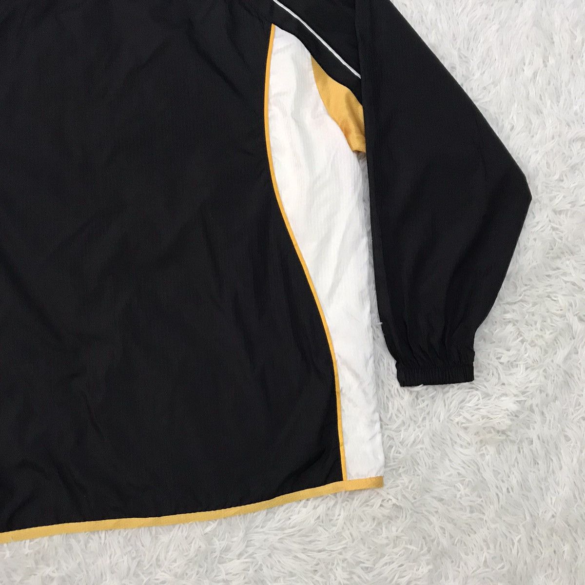 Asics Asics football gear long sleeves Size US M / EU 48-50 / 2 - 16 Thumbnail