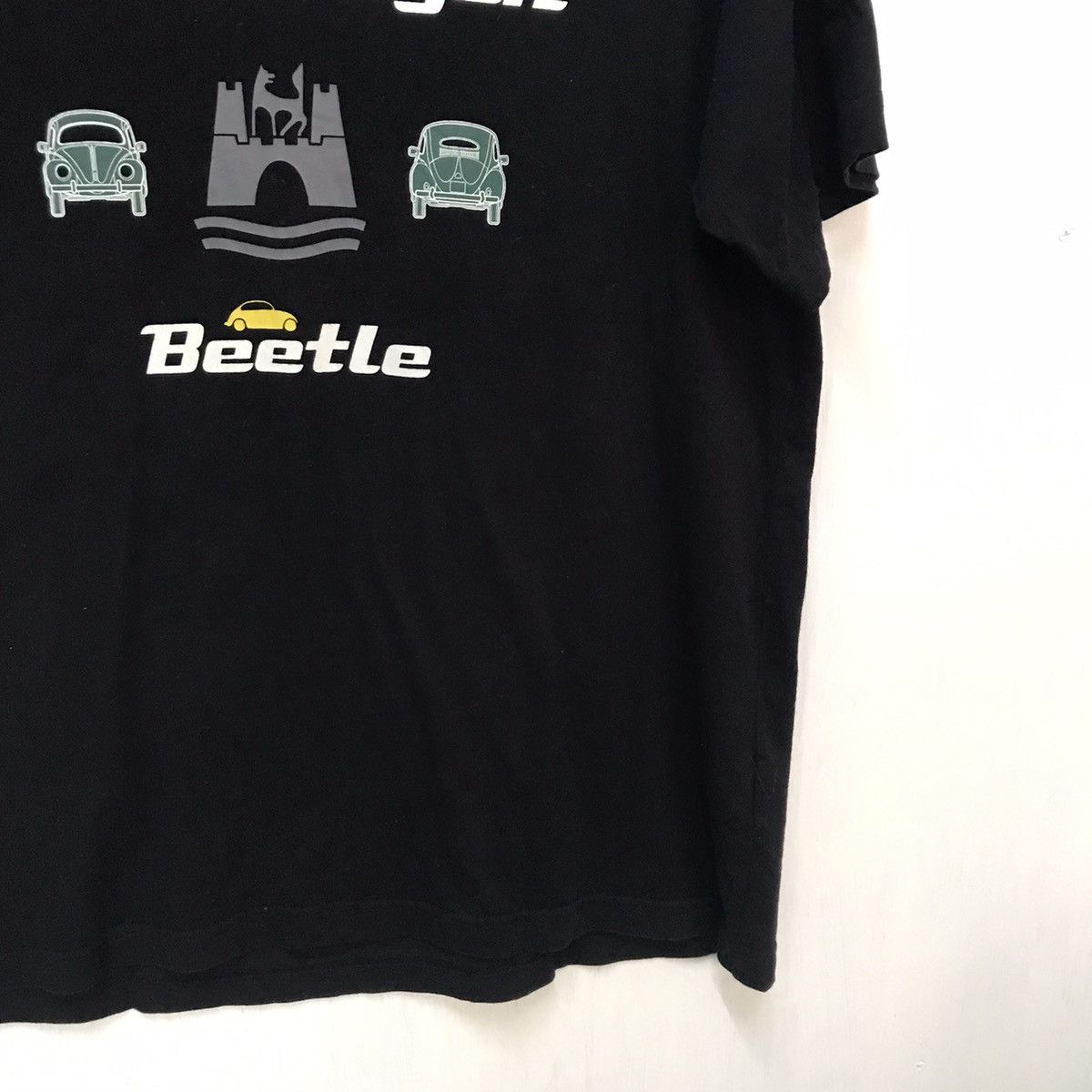 Japanese Brand × Uniqlo 🔥 Rare 🔥 Volkswagen bettle x uniqlo tshirt Size US L / EU 52-54 / 3 - 6 Thumbnail