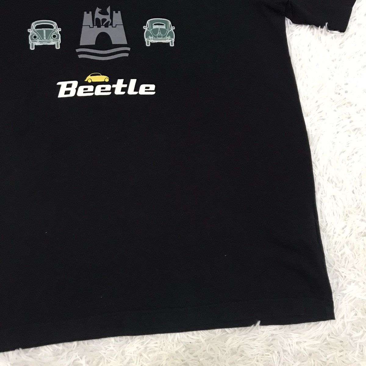 Japanese Brand × Uniqlo 🔥 Rare 🔥 Volkswagen bettle x uniqlo tshirt Size US L / EU 52-54 / 3 - 15 Thumbnail