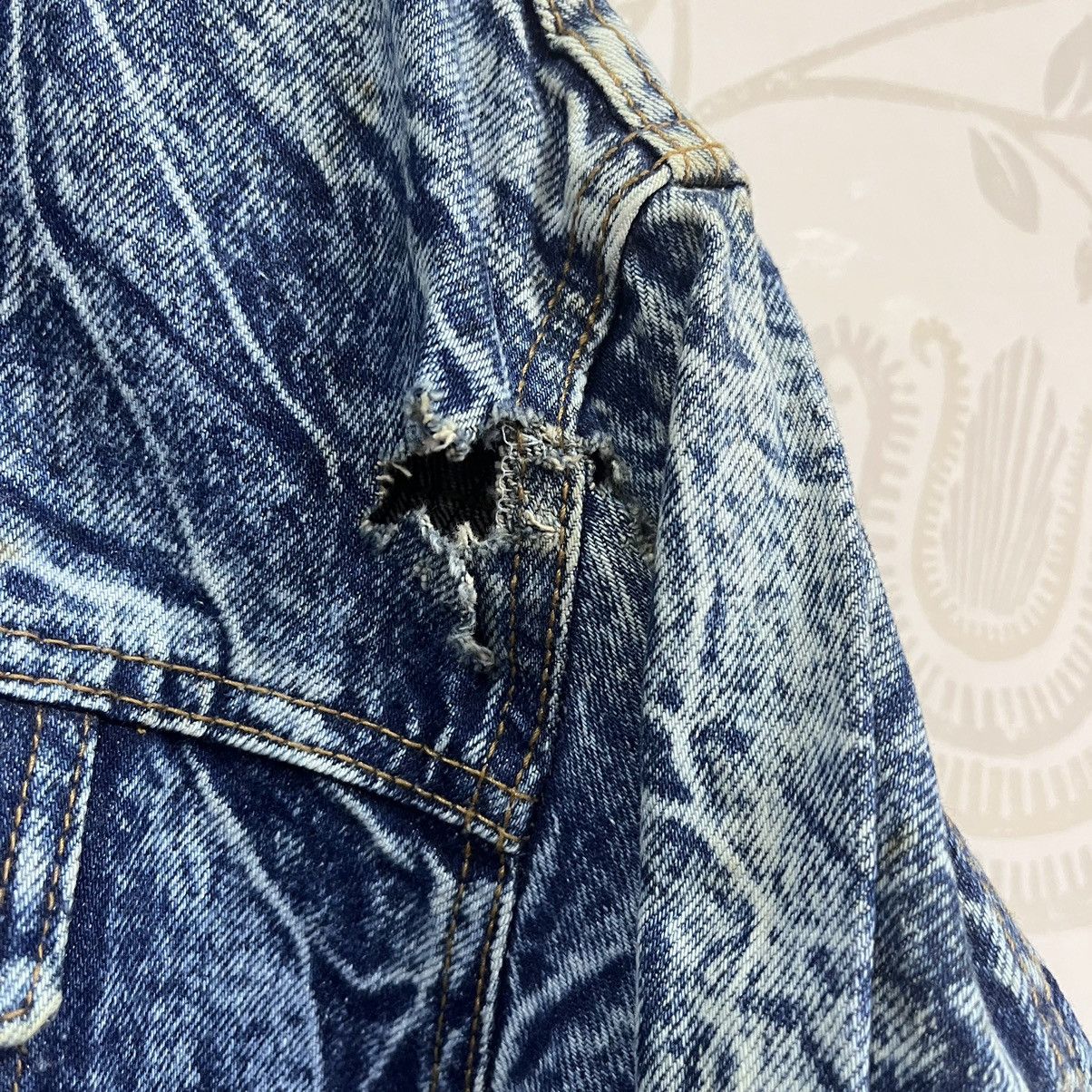 Band Tees × KISS × Vintage Vintage Gene Simmons Kiss Rock Band Distressed Denim Jacket Size US XL / EU 56 / 4 - 11 Thumbnail