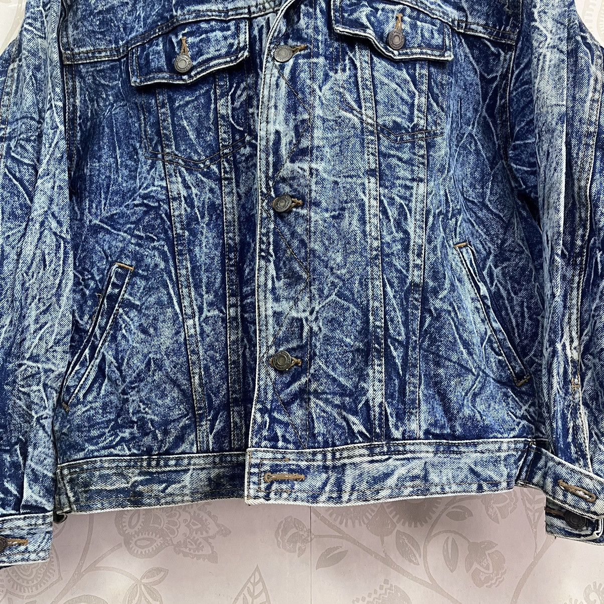 Band Tees × KISS × Vintage Vintage Gene Simmons Kiss Rock Band Distressed Denim Jacket Size US XL / EU 56 / 4 - 9 Thumbnail