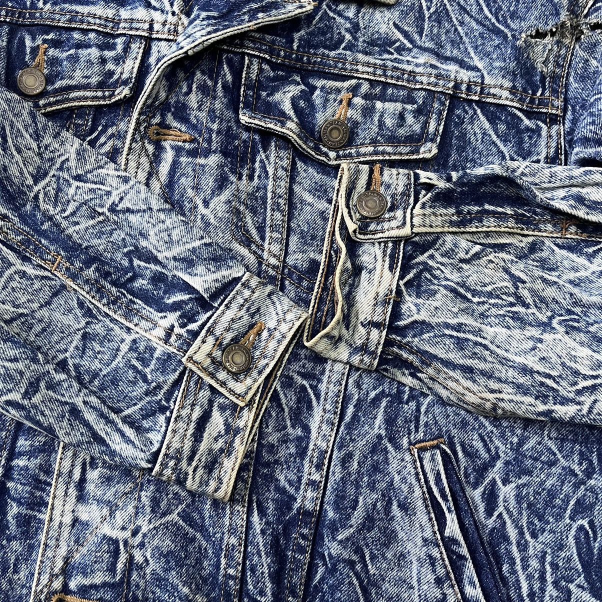 Band Tees × KISS × Vintage Vintage Gene Simmons Kiss Rock Band Distressed Denim Jacket Size US XL / EU 56 / 4 - 22 Thumbnail