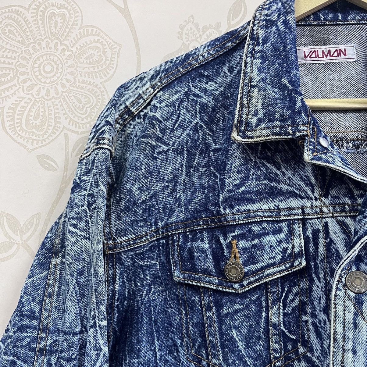 Band Tees × KISS × Vintage Vintage Gene Simmons Kiss Rock Band Distressed Denim Jacket Size US XL / EU 56 / 4 - 4 Thumbnail