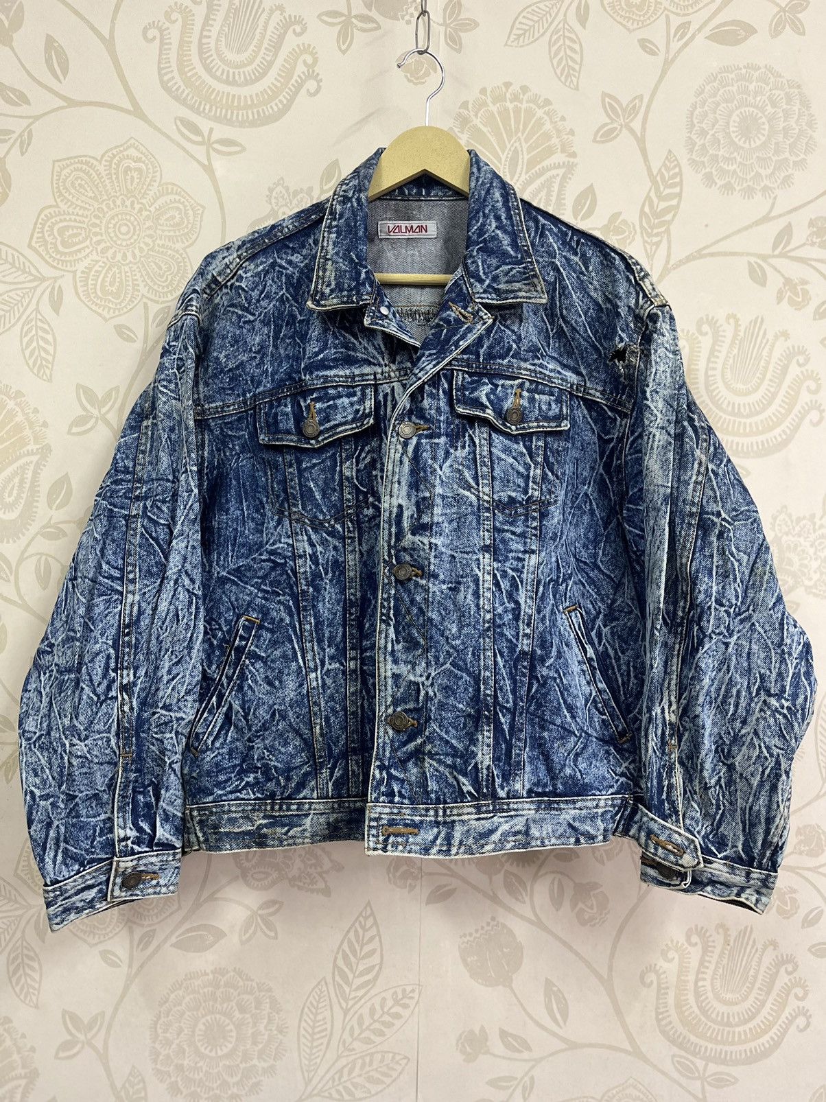 Band Tees × KISS × Vintage Vintage Gene Simmons Kiss Rock Band Distressed Denim Jacket Size US XL / EU 56 / 4 - 21 Thumbnail