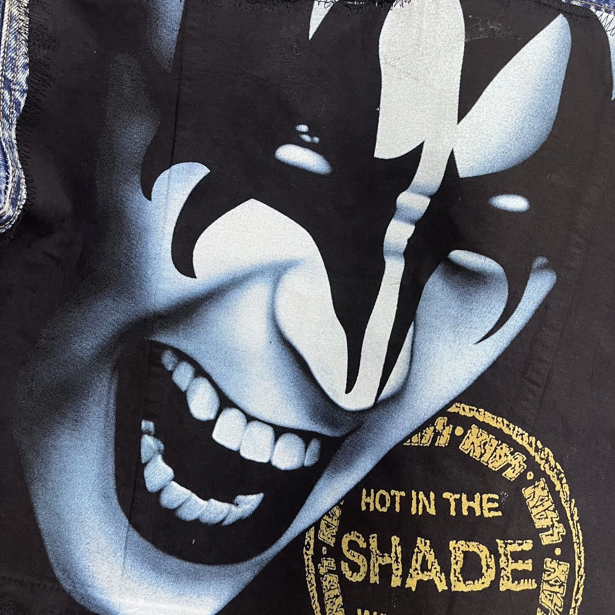 Band Tees × KISS × Vintage Vintage Gene Simmons Kiss Rock Band Distressed Denim Jacket Size US XL / EU 56 / 4 - 13 Thumbnail