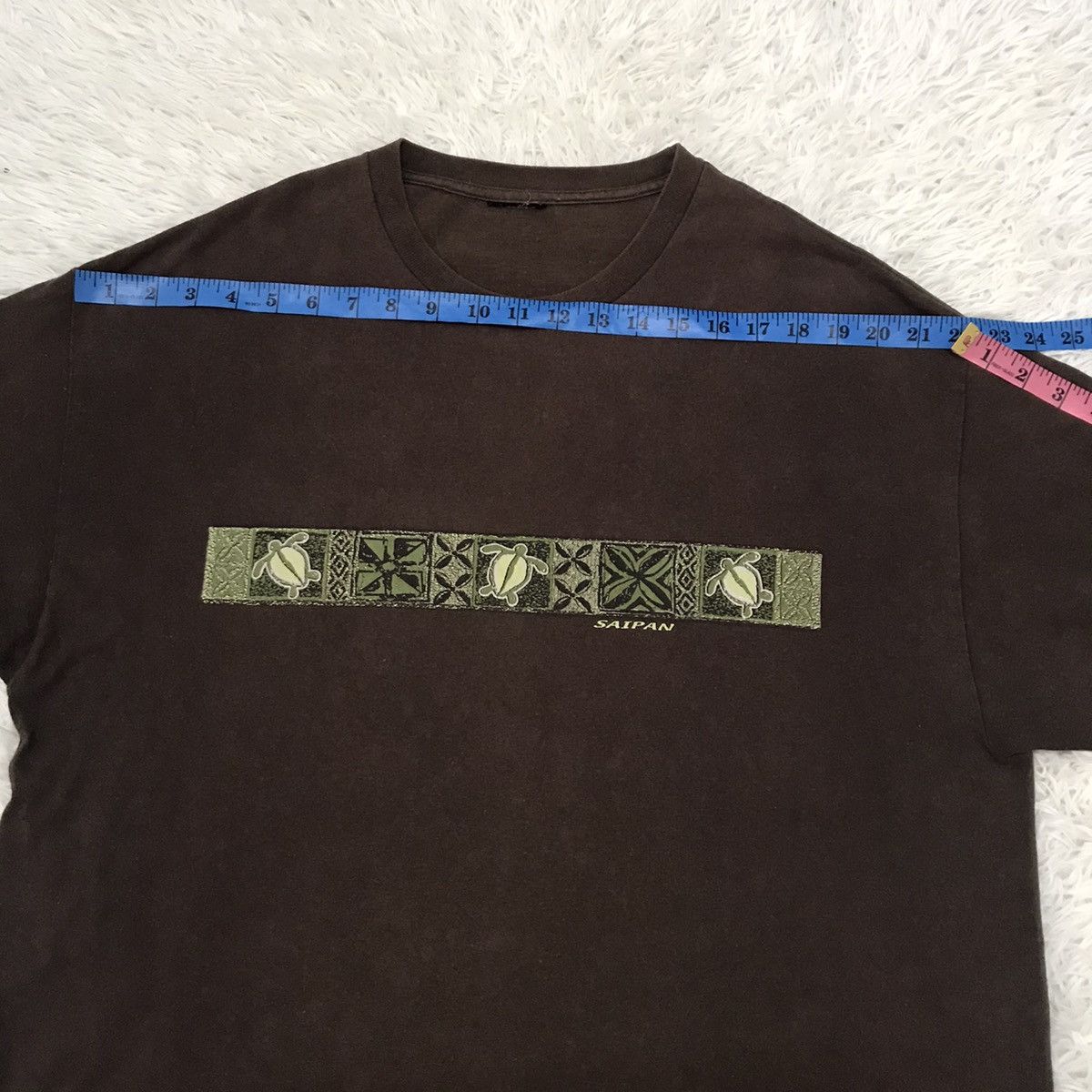 Vintage Hawaiian design saipan tshirt Size US L / EU 52-54 / 3 - 8 Thumbnail