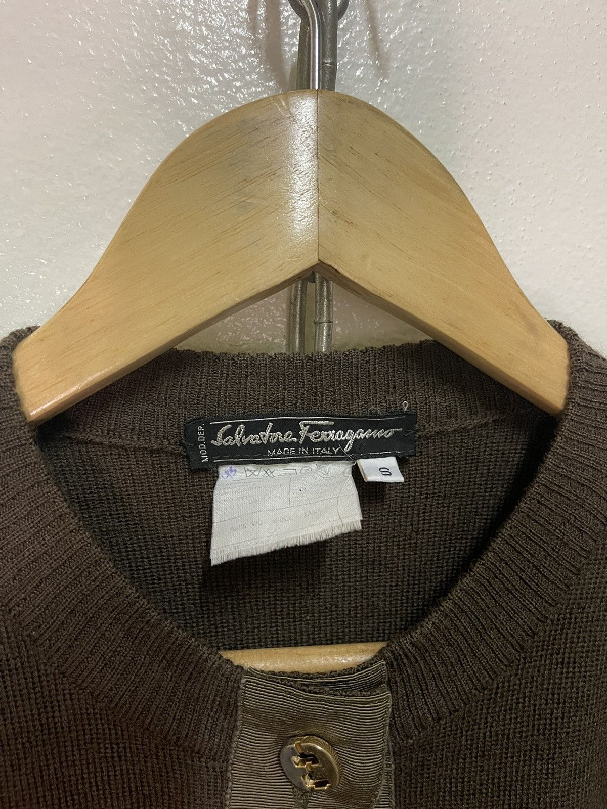 Salvatore Ferragamo × Vintage Salvatore Ferragamo Wool Sweatshirt Button Long Sleeve Italy Size S / US 4 / IT 40 - 7 Thumbnail