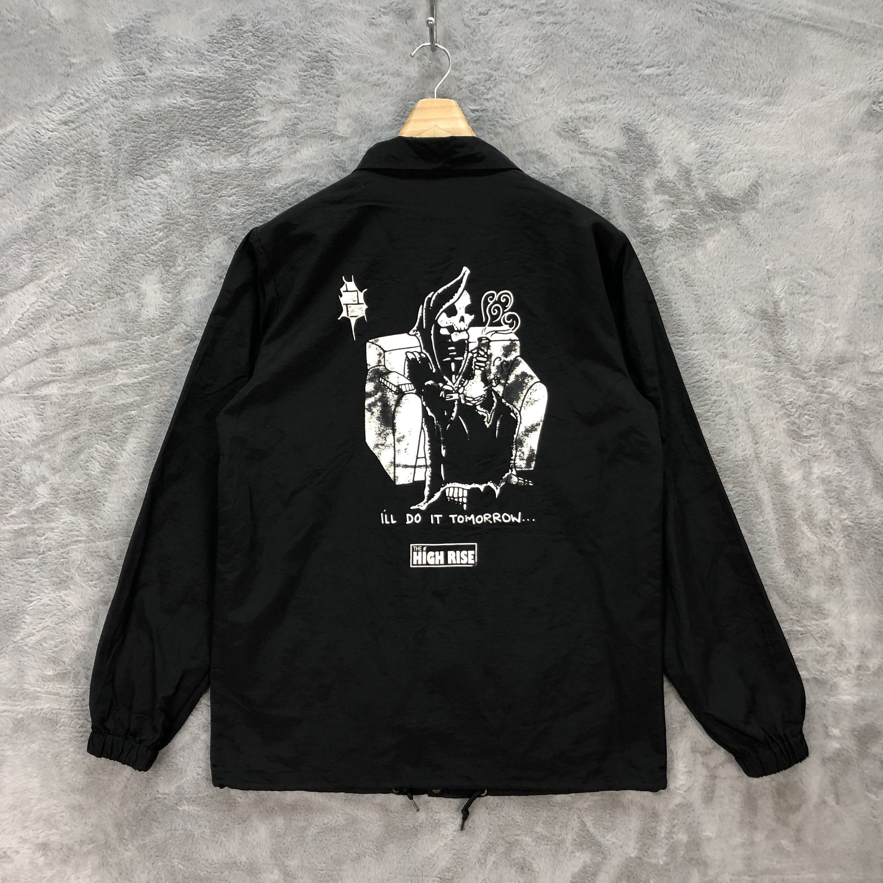 THE HIGH RISE INDEPENDENT GRAPHIC COACH JACKET #6314-60