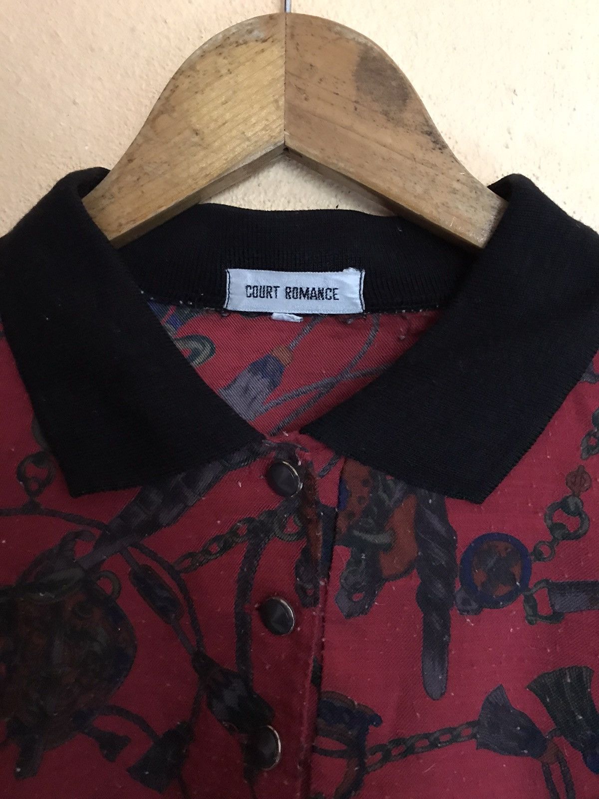 Japanese Brand RARE COURT ROMANCE BAROQUE SILK FULL PRINT HALF BUTTON Size US S / EU 44-46 / 1 - 4 Thumbnail