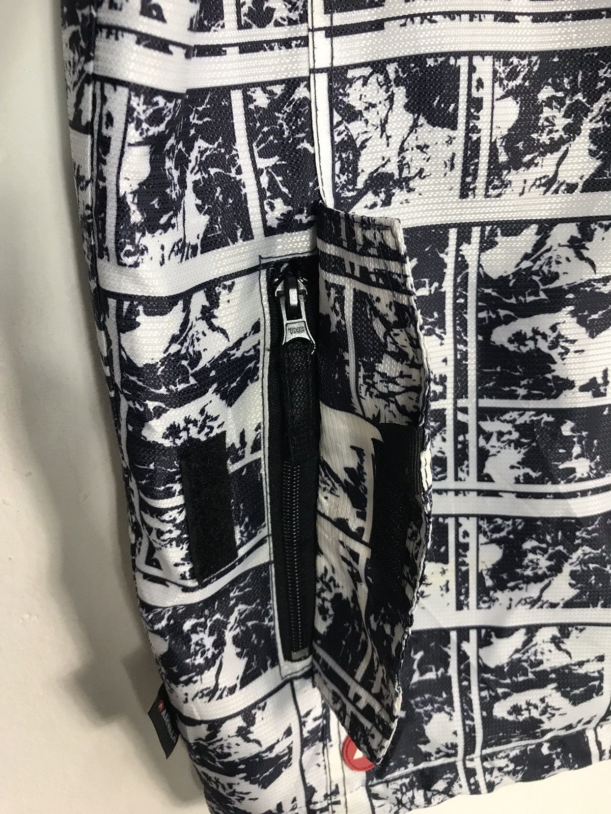 Airwalk × Japanese Brand Vintage Airwalk Jacket Ski Zipper Hoodie Style Size US XL / EU 56 / 4 - 8 Thumbnail