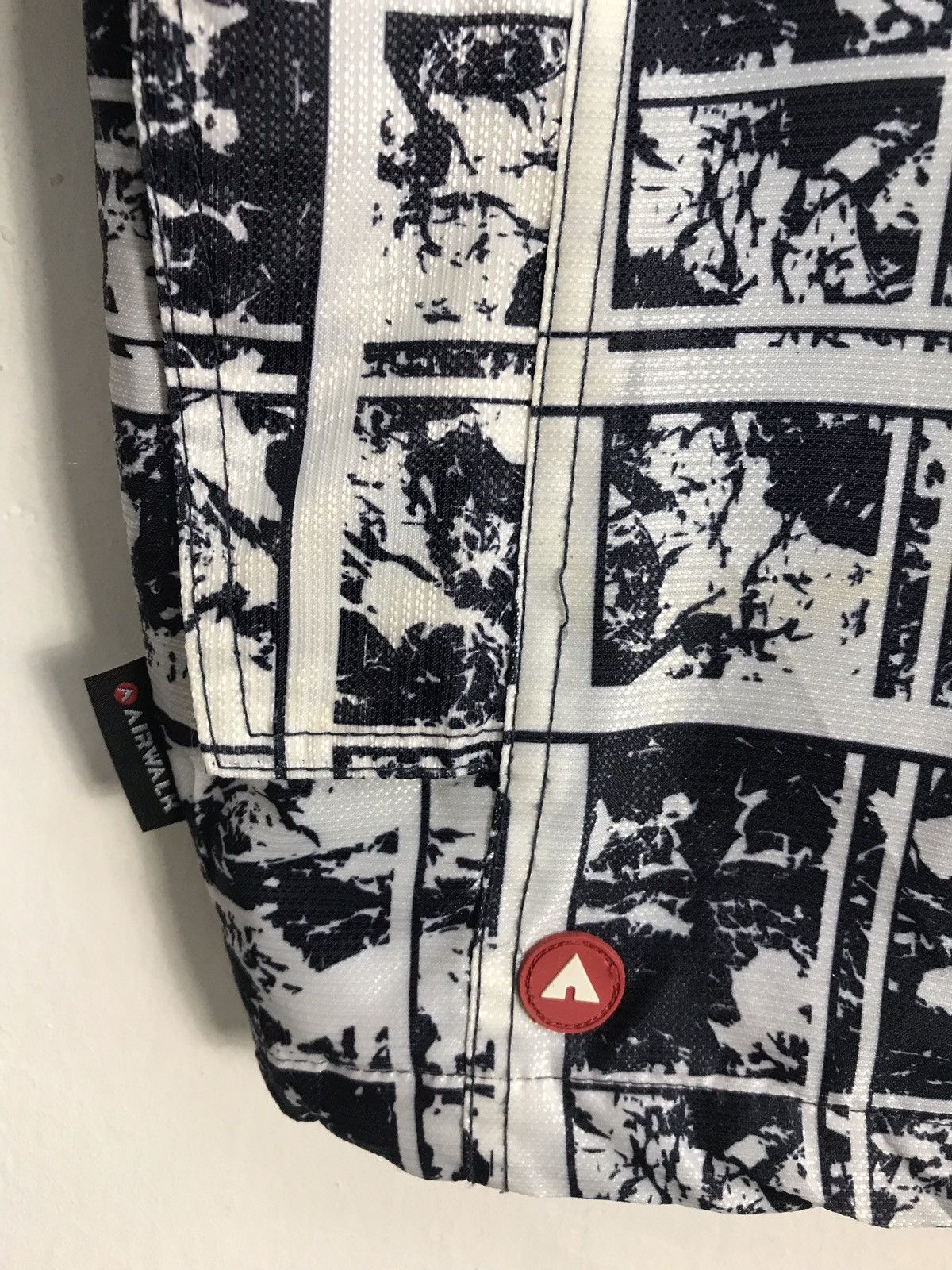 Airwalk × Japanese Brand Vintage Airwalk Jacket Ski Zipper Hoodie Style Size US XL / EU 56 / 4 - 5 Thumbnail