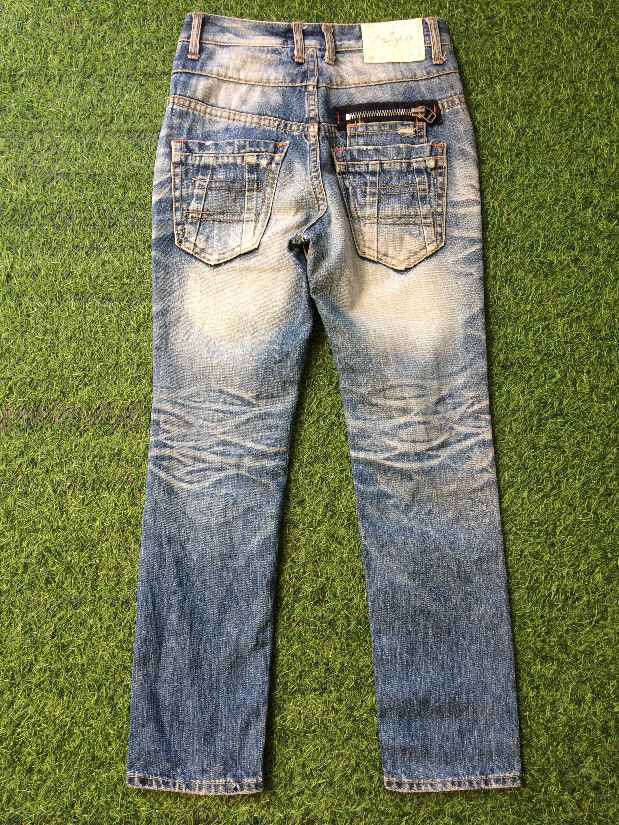 Japanese Brand light blue wash 2000’s grunge style tapered slim jeans D-451 Size US 29 - 2 Thumbnail